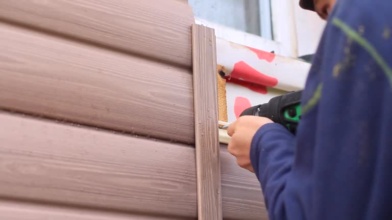 Best Siding Painting and Refinishing  in Mona, UT